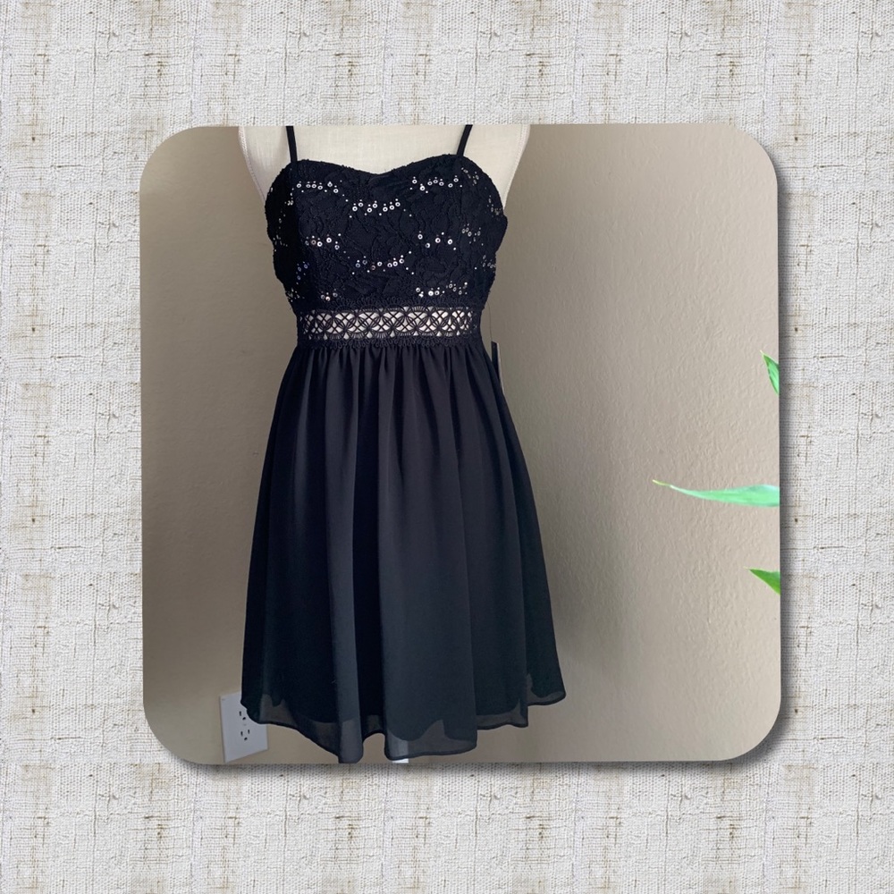 BCX Short Solid Black Size 3 Cocktail Dress